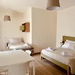 Bed and Breakfast Fresia 3*